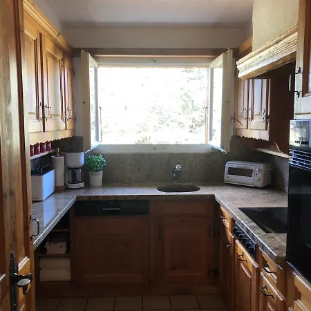 Sunny Vacation With Beautiful Views Apartment *
